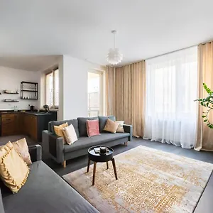  Apartament Wola Park Lovely - Near Metro